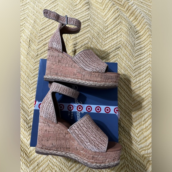 Universal Thread Cork Juliana Platform Wedges -  in Size 8 - Picture 4 of 6